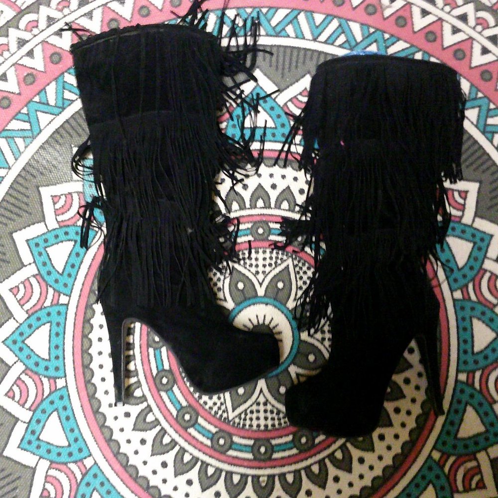 Fringed Boots!